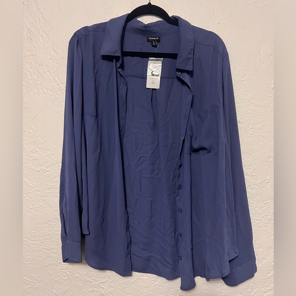 Torrid Lizzie Georgette Button Down Blouse BNWT Size 2 - Picture 2 of 8